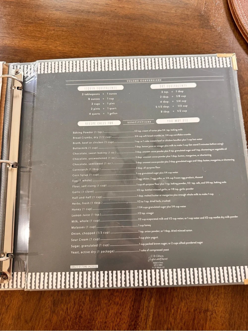 NEW CR Gibson Leatherette Recipe Binder Gray Gold 24 Recipe Cards 9 Dividers